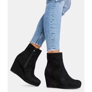 Women’s Black Suede Ankle Wedge Boots🌟